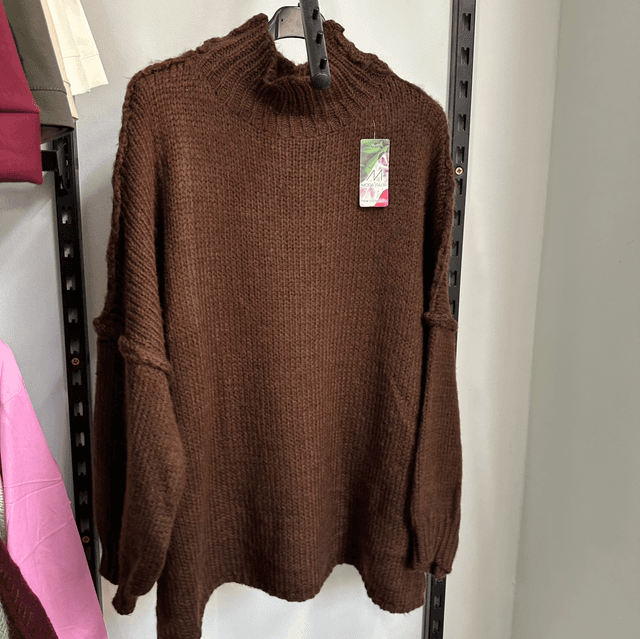 Pull oversize brun